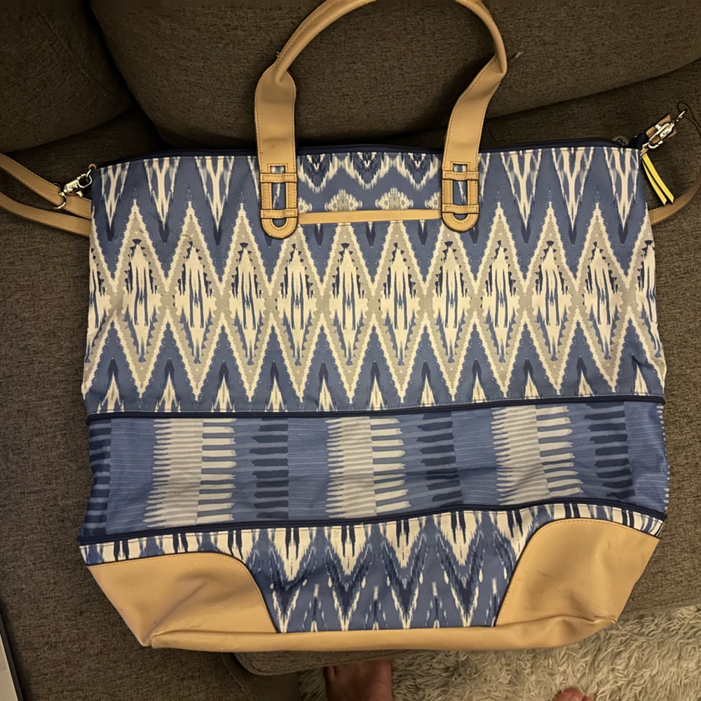 Stella & Dot Getaway Weekender Tote Bag, Zip-Up Blue with attachments